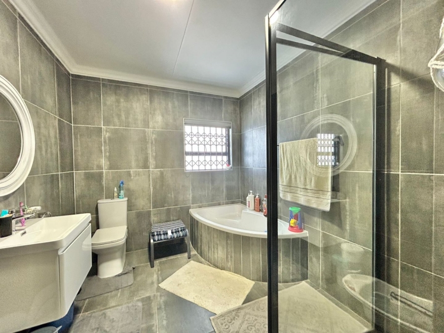 3 Bedroom Property for Sale in Fountains Estate Eastern Cape